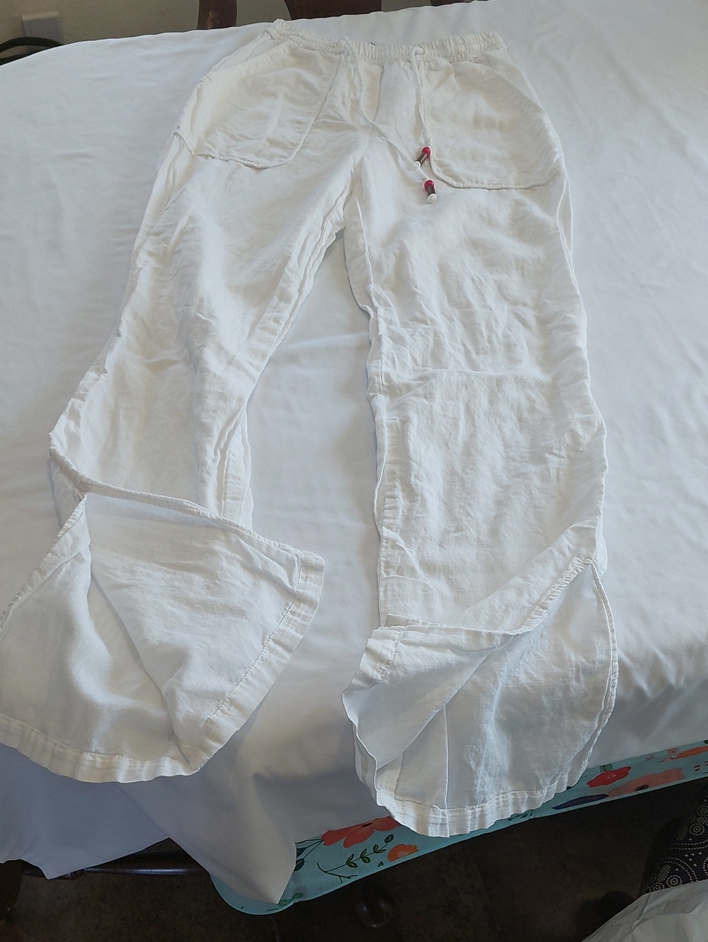 Zara White Elastic Waist Linen Pants Hems Open At The Bottom For Cooler Legs .XS